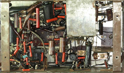 Elektrit Fidelio Z - widok chassis od spodu