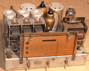 Elektrit Super5 GZ z lampą AK1 - widok chassis od przodu