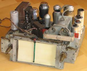 Kosmos K87A - widok chassis z przodu