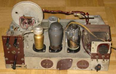 Philips 102A - widok na chassis