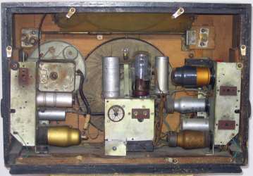 Philips 4-38 - widok z tyłu na chassis