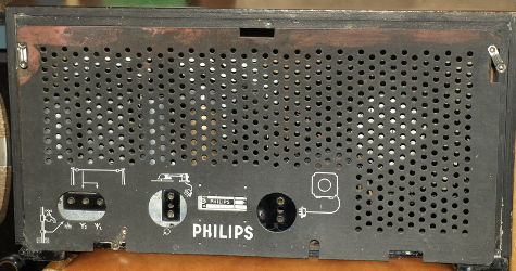 Philips 5-40B - widok z tyłu na ściankę