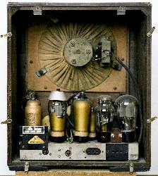 Philips 522A - widok z tyłu na chassis