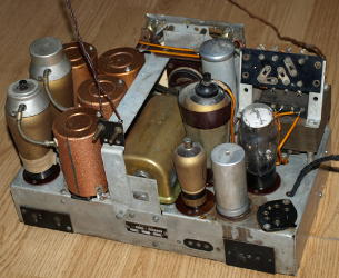 Philips 638A - widok na chassis z tyłu