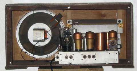 Telefunken 241Z Ambasador - widok z tyłu na chassis