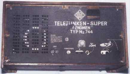 Telefunken Fenomen Mz - widok z tyłu na ściankę
