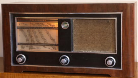 Telefunken Stradivari 776Wu - widok z przodu