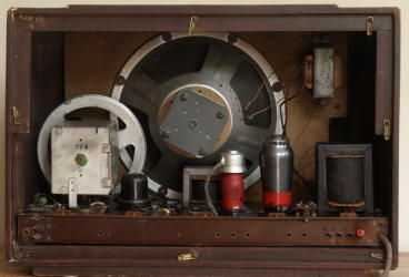 Telefunken T40Z - widok z tyłu na chassis