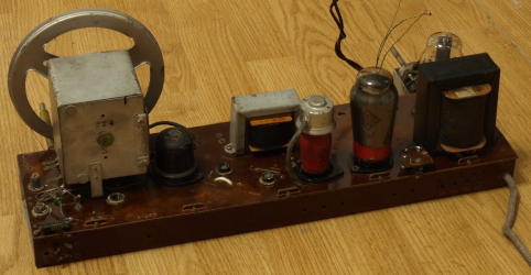 Telefunken T40Z - widok chassis z tyłu