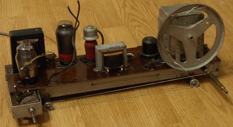 Telefunken T40Z - widok chassis z przodu