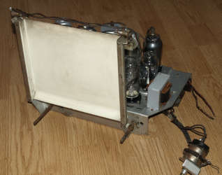 Telefunken T5U - widok chassis z przodu