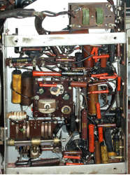 Telefunken T5U - widok chassis od spodu