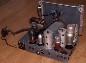 Telefunken T6Z - widok chassis z tyłu