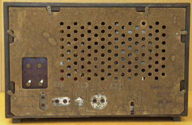 Elektrit Kadet Z - widok z tyłu na ściankę